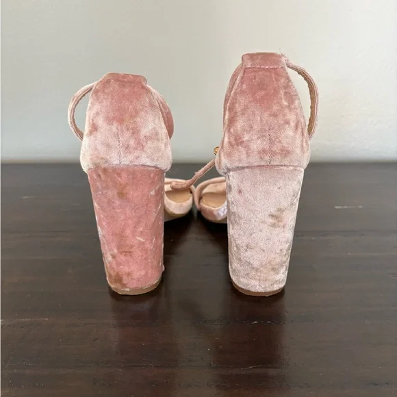 Chic Velvet Women's Heels in Soft Pink - Picture 4 of 4